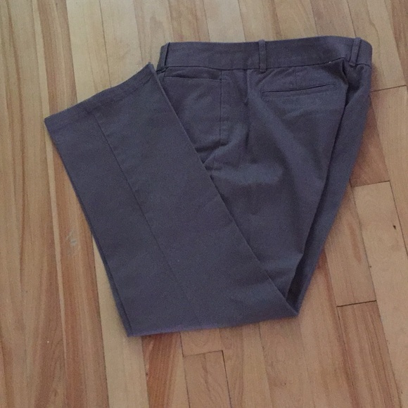 Dockers size 10 29 inch inseam light brown - Picture 2 of 3